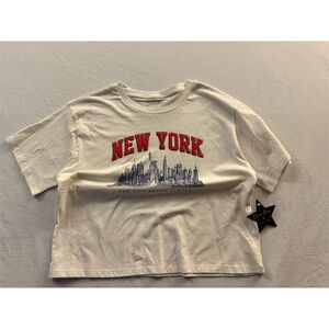 Queen Bee Women’s NYC Graphic T-Shirt White Size L